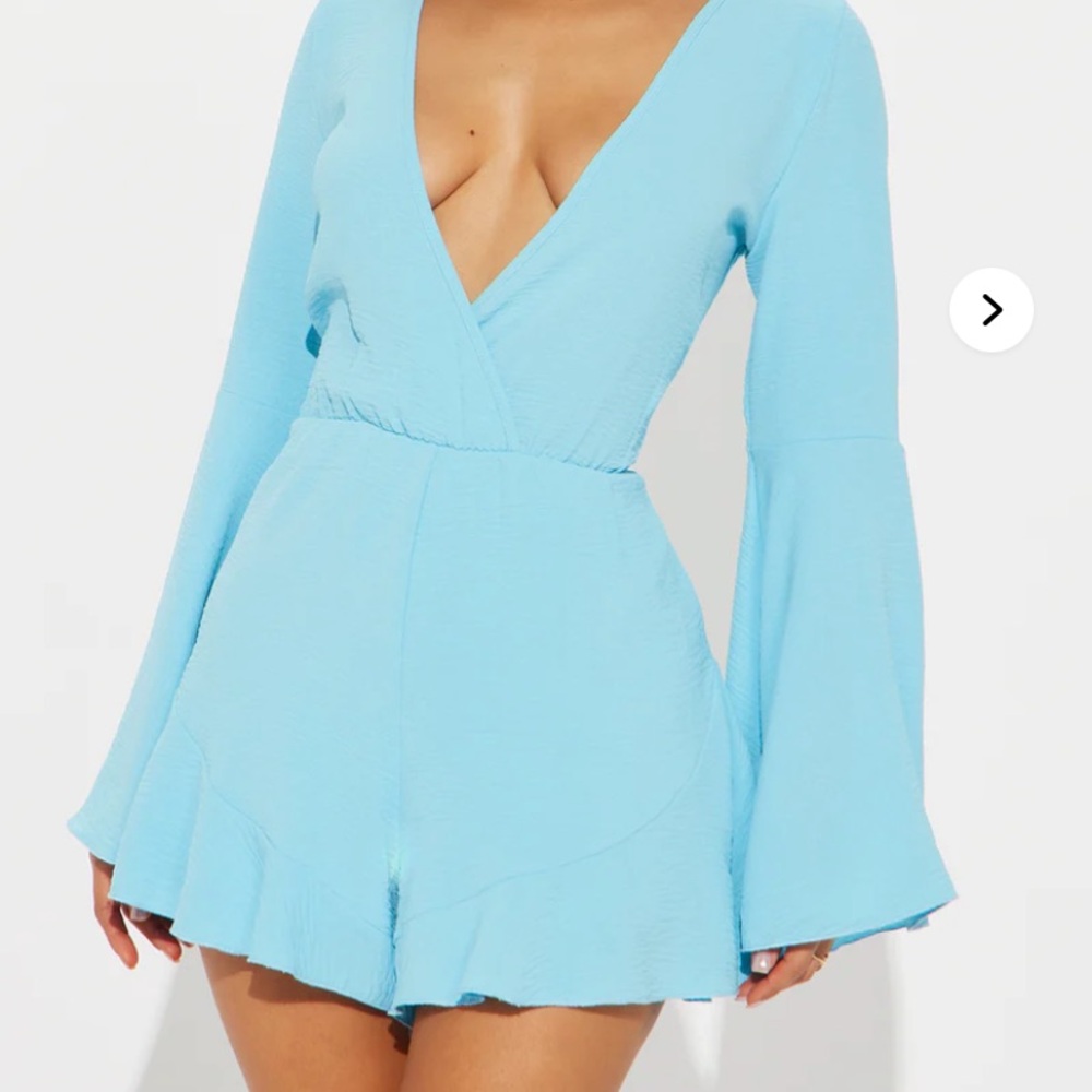 Chic Sky Blue V-Neck Romper